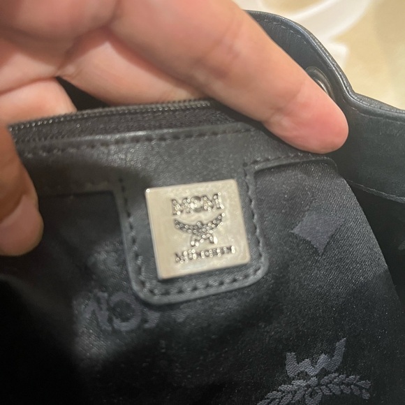 MCM BLACK VISETOS DRAWSTRING BUCKET BAG - Picture 9 of 13